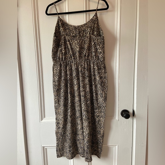 🌟 3 FOR $25 🌟 Old Navy stretch cotton leopard print midi dress - Picture 2 of 4